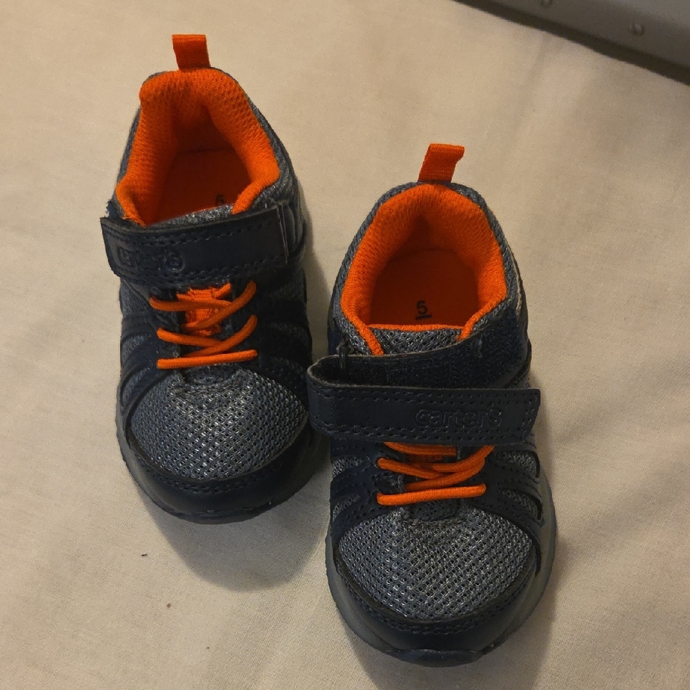 Carter's Kids Sneakers in Navy and Orange Size 5